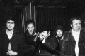 Da sinistra: Giuseppe Penone, Giovanni Anselmo, Antonio Tucci Russo, Alda Anselmo, Jan Dibbets. Tiro al bersaglio di piazza Vittorio Veneto, Torino, 1971