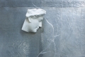 Michelangelo Galliani, Il giardino, 2019, marmo bianco di Carrara, piombo e ottone, cm. 110x110x25
