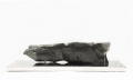 Michelangelo Galliani, Vertigo, 2021, marmo nero marquinia e acciaio inox, cm 105x30x35. Ph. Enrico Turillazzi